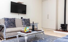 Whale Rock Luxury Lodge